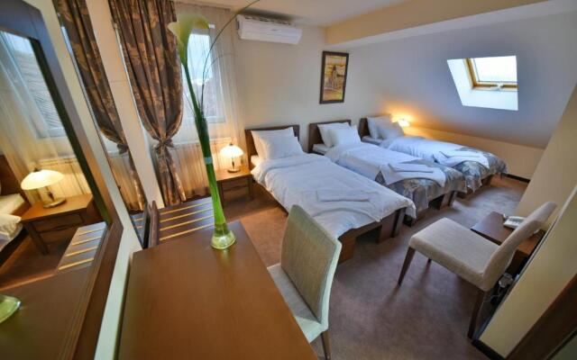 Central Lux Hotel Kragujevac