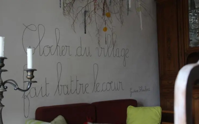 Chambre dHôtes La Maison sur la Place.