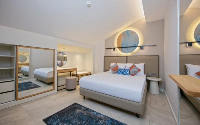 A Suite Side