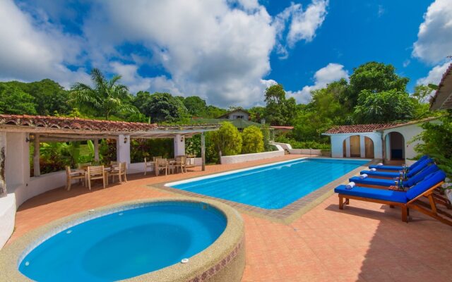 Altair Galapagos Lodge