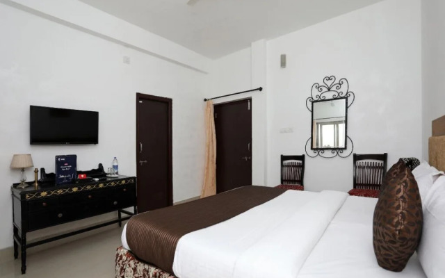 OYO 10206 Home Modern Stay near Fateh Sagar