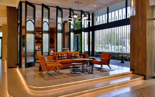 Courtyard Hotel Waterfall City