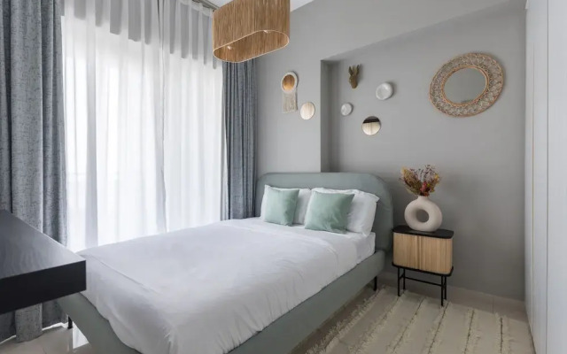 Quiet 1BR with river view
