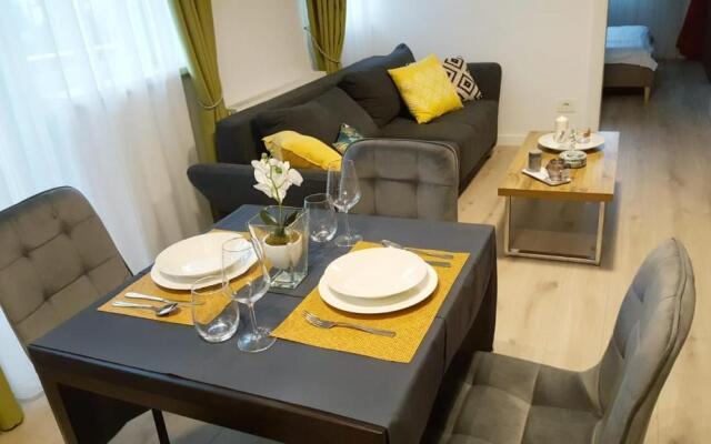 2 Bedrooms - Lovely Central Apartment