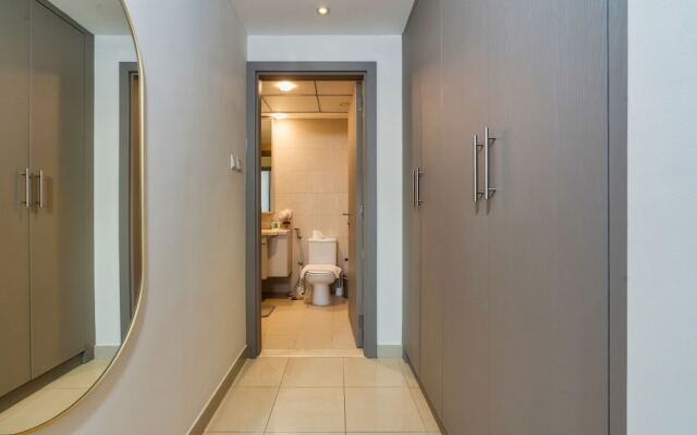 Luxurious 1B With Opera & fountains views