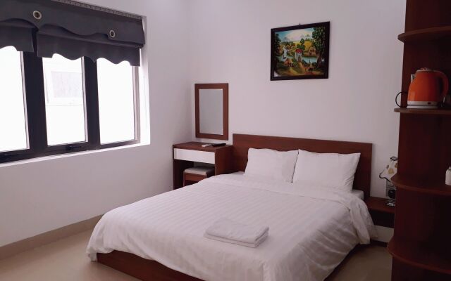 Moonlight Beach Hotel