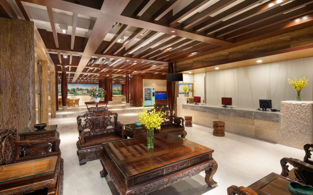 Fort Pontchartrain Detroit, a Wyndham Hotel