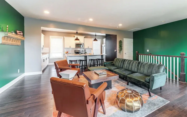 Pet-friendly Abode w/ Balcony in East Nashville!