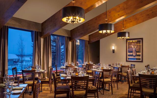 Snake River Lodge - Amenities at Sister Property