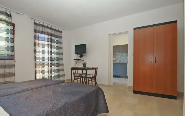 Apartments Grace 718