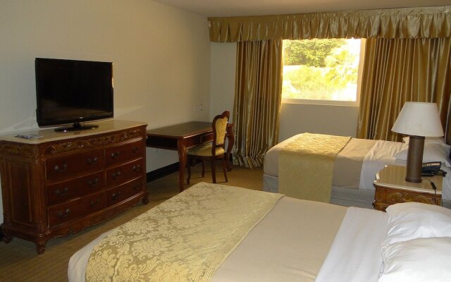 Clarion Hotel & Suites Curacao