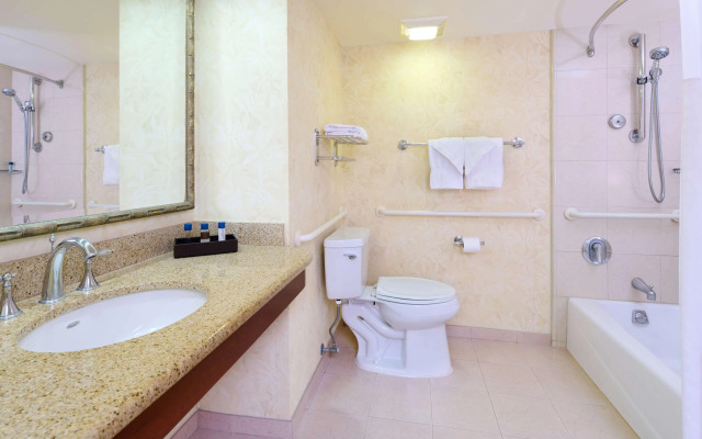 OUTRIGGER Waikiki Beach Resort