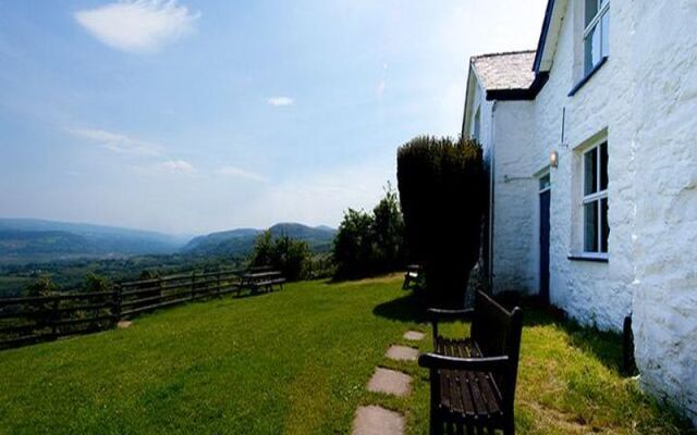 Hostel YHA Rowen