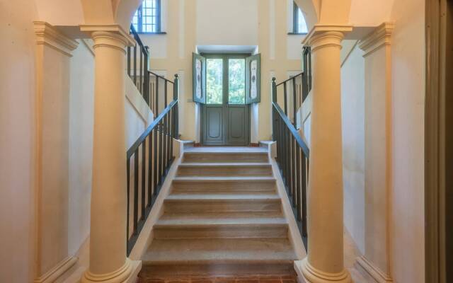 Beautiful Apartment in Pesaro With Wifi and 4 Bedrooms