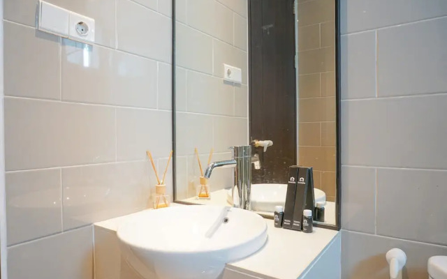 Elegant 2Br Citralake Suites Apartment