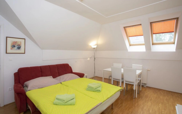 Apartments Agenija
