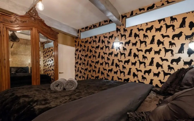 Luxurious Loft Central Soho - 3 Bedrooms Office