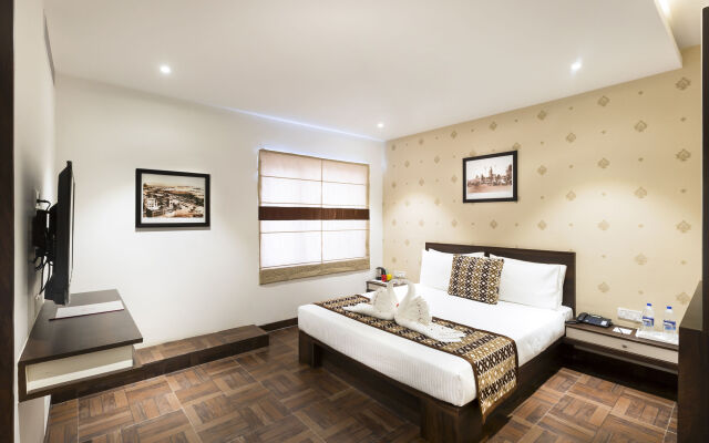 The Lotus Hotel Sameera