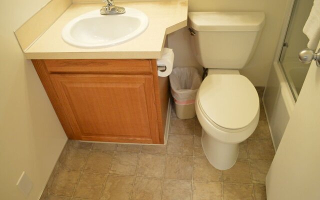 University Motel Suites