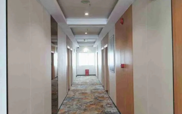 Super 8 Hotel Shenzhen Longgang Da Yun