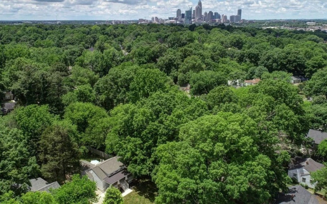 3 bedroom, Woodside Avenue