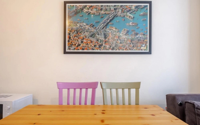 Pleasant Flat Close to Metro Station in Maltepe