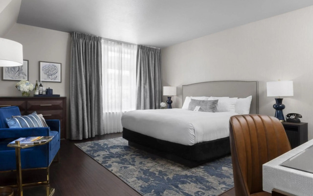 Seven Gables, St. Louis West, a Tribute Portfolio Hotel
