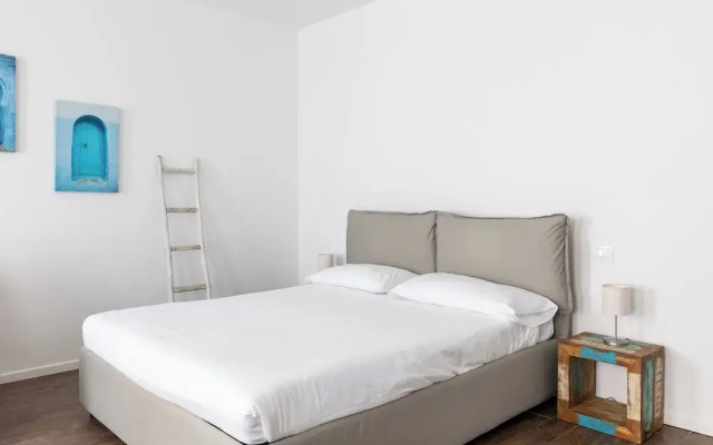 Largo Molina Studio III