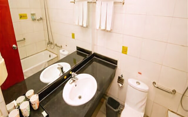 Lucky Day Hotel (Xi'an Shaanxi Normal University Exhibition Center)