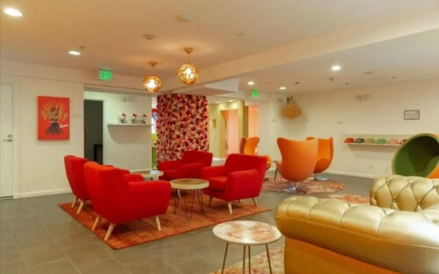 Shelter Hotel