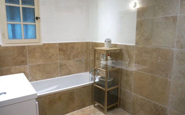 Beautiful House With Large Garden