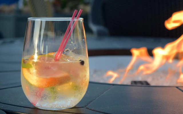 The Inn at Del Monte Beach