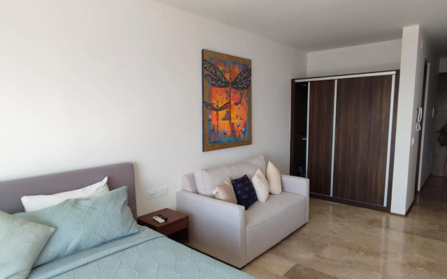 Menesse mitdtown2 , AVE 25TH