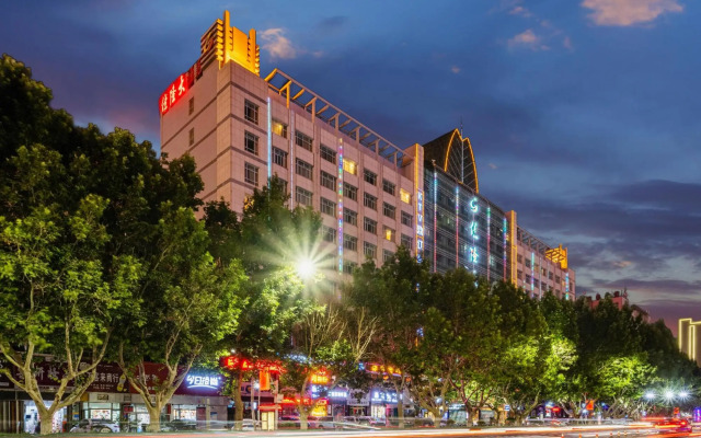 Yilong Hotel