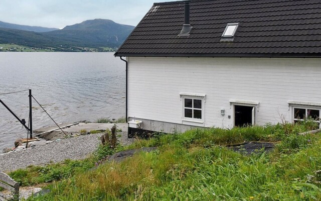 6 Person Holiday Home in Vestnes