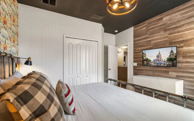8005 Oak Shadow Ct