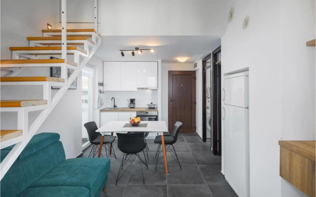 Two-Bedroom Apartment in Cervar Porat