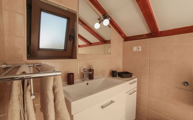 Holiday house Mario - with pool: Supetar, Island Brac