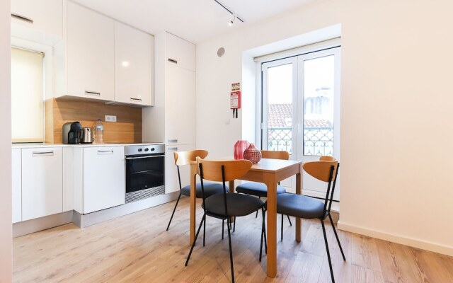 Alfama Elegant by Homing