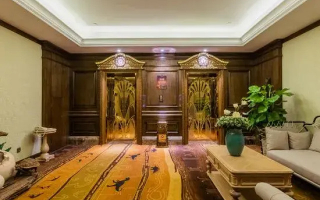 Dinoman Hotel