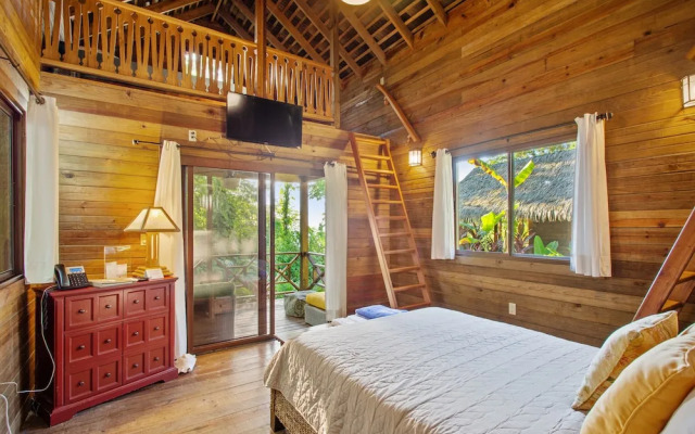The Island Hub at Red Frog Beach Resort