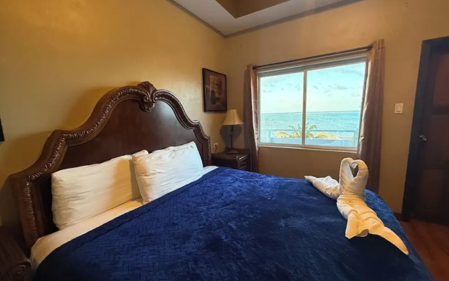 Hotel Royal Blue & Golf Cart Rental