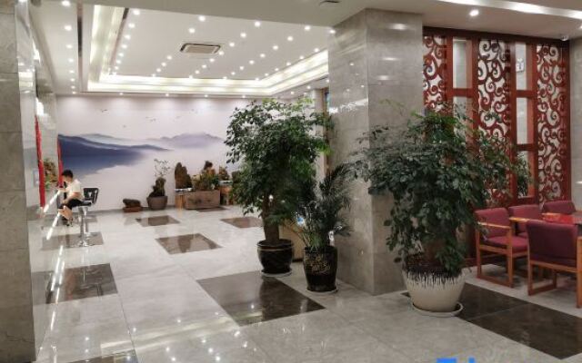 Yuxi Tiancheng Xianhu Hotel