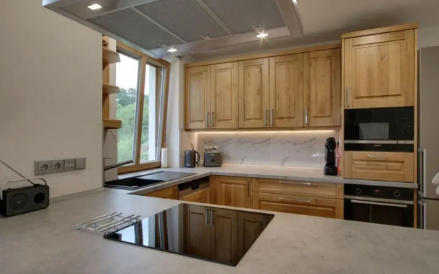 Beautiful Villa With Transportation Facilities