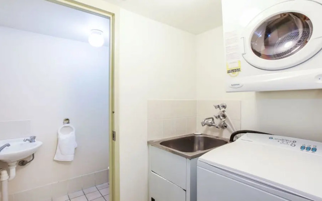 Comfort Inn & Suites Mari Court