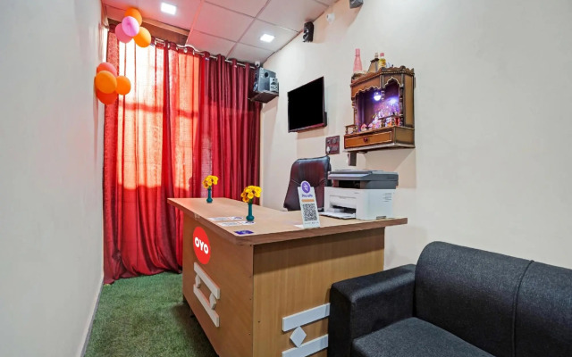 OYO Flagship 70395 Hotel Sunrise