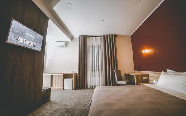 Lumarc Hotel