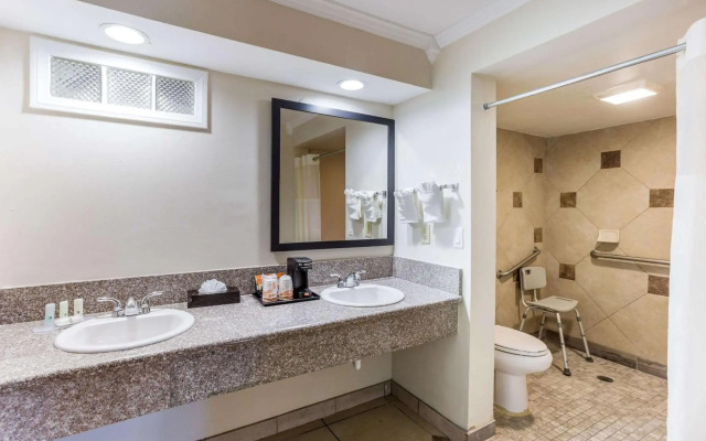 Mount Vernon Inn Escondido Downtown