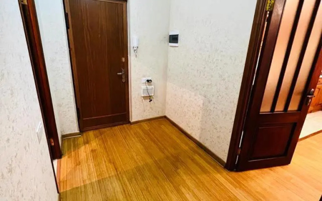 New Luxury 2 Bedroom + Balcony By Republic Square