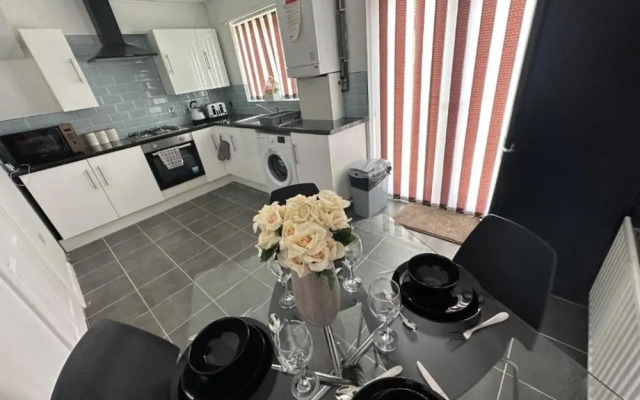 Stunning 3-bed House in Manchester